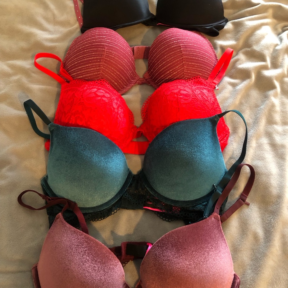 LaSenza - Obsession Collection of 5 Plunge Bras. Size 32D. NWOT
